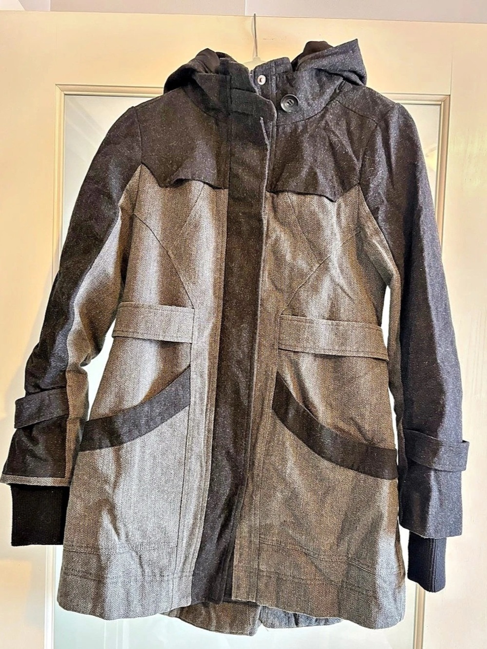 Ladies small Three Stone Hooded Color Block Trench Coat